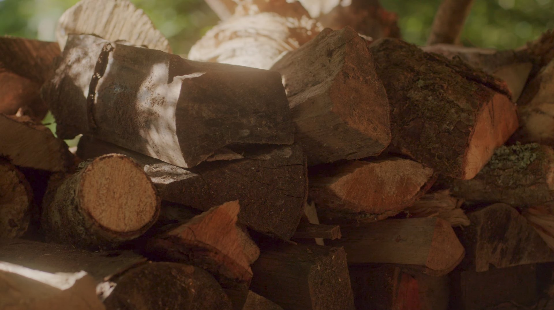 Flora Cottage Wooden Logs, Hospitality photography by Adam Drake Studio