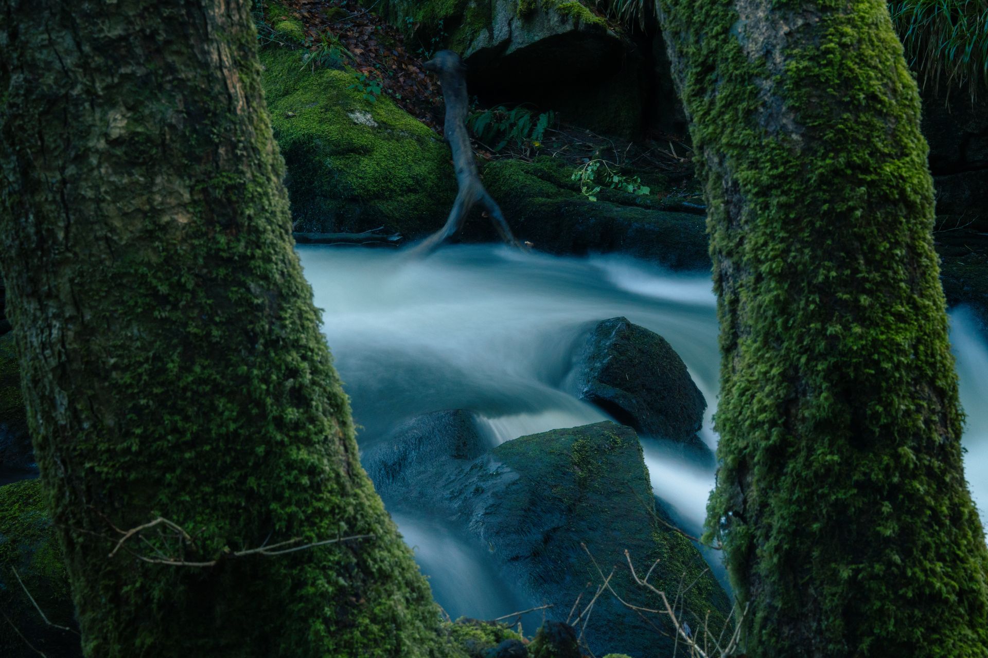 Slow Shutter Rocks 2, photography by Adam Drake Studio, Cornwall